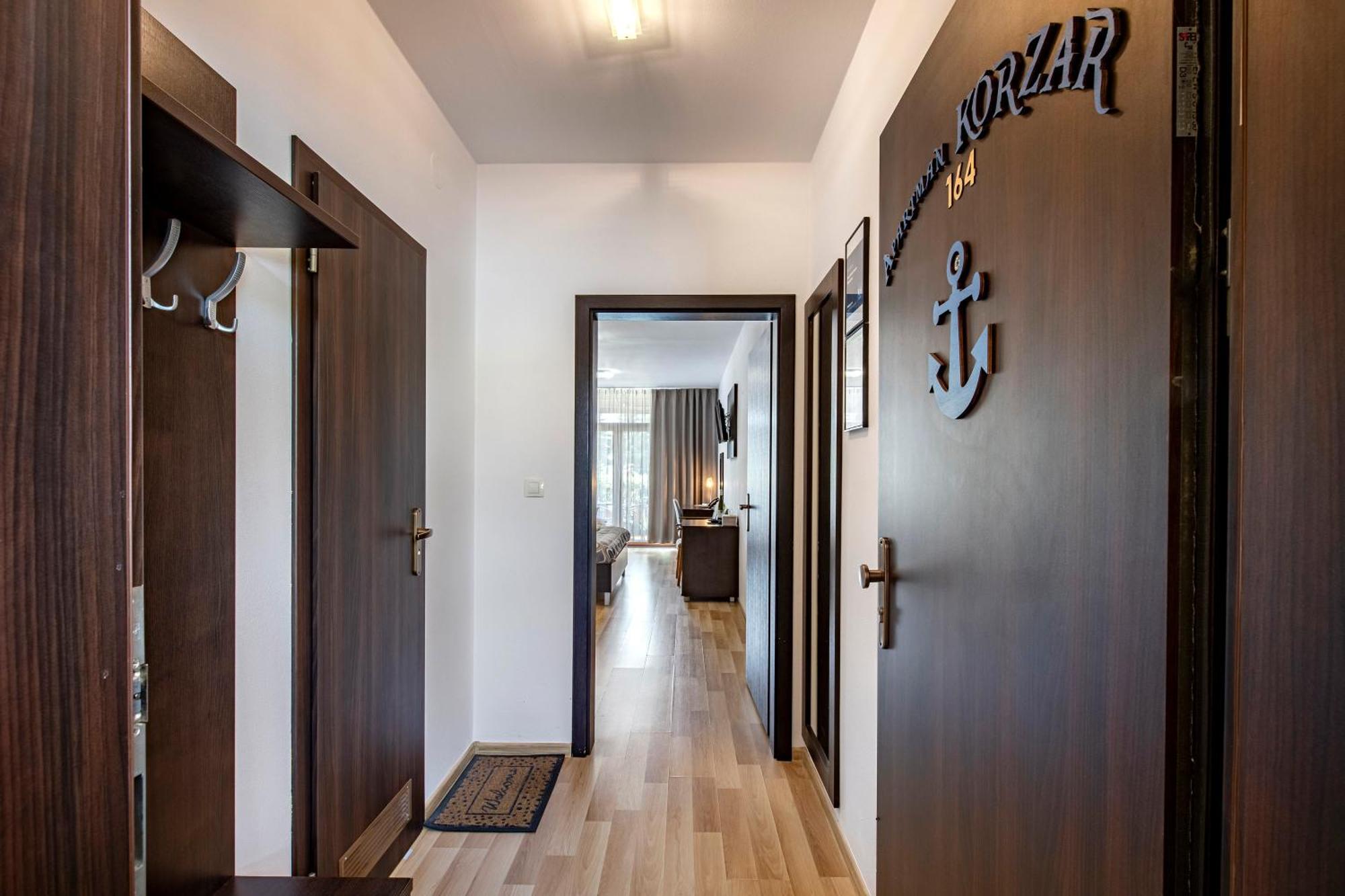 Besenova Apartman Korzar Exterior foto